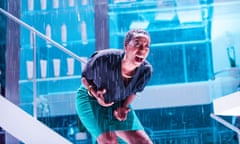 Noma Dumezweni (Linda) in Linda by Penelope Skinner @ Royal Court, Jerwood Theatre Downstairs. Directed by Michael Longhurst. (Opening 01-12-15) ©Tristram Kenton 11/15 (3 Raveley Street, LONDON NW5 2HX TEL 0207 267 5550 Mob 07973 617 355)email: tristram@tristramkenton.com