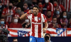 Luis Suárez makes a telephone gesture after scoring against Barcelona. Ronald Koeman reportedly told Suárez he was leaving Barcelona in a brief phone call.