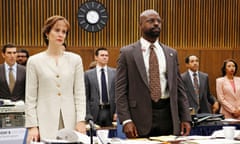 Programme Name: The People v. O.J. Simpson: American Crime Story - TX: 30/03/2016 - Episode: Conspiracy Theories (No. 7) - Picture Shows:  Chris Darden (STERLING K. BROWN)), Marcia Clark (SARAH PAULSON) - (C) Fox - Photographer: N/A