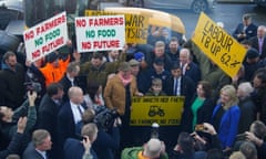 Rishi Sunak speaking with farmers