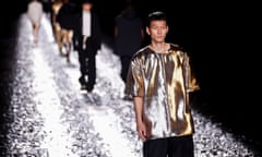 Dries Van Noten collection show during Men's Fashion Week in Paris<br>Models present creations by designer Dries Van Noten as part of his Menswear ready-to-wear Spring Summer 2025 collection show during Men's Fashion Week in Paris, France, June 22, 2024. REUTERS/Johanna Geron