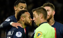 Neymar confronts referee Clement Turpin after his dismissal.