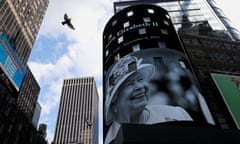 A sign mourning Queen Elizabeth II on 8 September in New York’s Time Square.