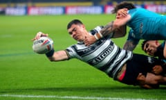 Hull’s Jake Clifford stretches to score his side’s second try