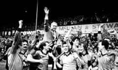 The Dundee United players and Jim McLean celebrate the club’s first and only Scottish title victory. 