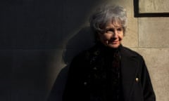 ALICE MUNRO