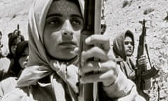 Women fighting for the MEK during the Iran-Iraq war