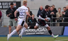 Tom Parton scores Saracens' second try.