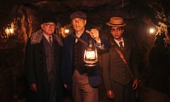 Jericho (Kevin McNally), Dan (John Bishop) and Yasmin Khan (Mandip Gill) are stranded in the Edwardian era