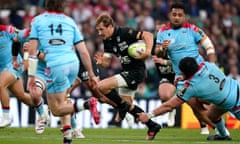 Toulon’s Baptiste Serin runs with the ball against Glasgow