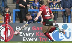 Josh Charnley scores for Warrington Wolves