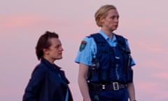 WARNING: Embargoed for publication until 00:00:01 on 18/07/2017 - Programme Name: Top Of The Lake: China Girl - TX: n/a - Episode: Top Of The Lake: China Girl (No. Ep 1) - Picture Shows: NOT FOR PUBLICATION UNTIL 00:01HRS, TUESDAY 18TH JULY, 2017 Detective Robin Griffin [ELISABETH MOSS], Miranda Hilmarson (GWENDOLINE CHRISTIE) - (C) See-Saw Films (TOTL2) Holdings Pty Ltd - Photographer: Sally Bongers