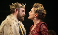 Matthew Pidgeon as James III and Malin Crépin as Queen Margaret.