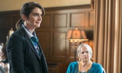 Transparent, Season 2 Amazon Video press image Gaby Hoffman as Ali Pfefferman and Jeffrey Tambor as Maura Pfefferman