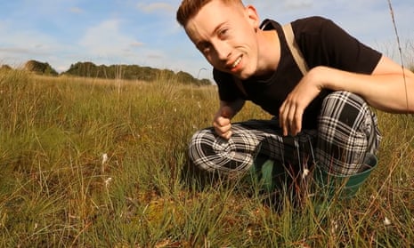 Plants before pandas: the young botanist tackling extinction in his own backyard – video