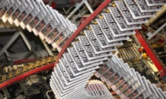 Copies of the Daily Mirror being printed in Watford
