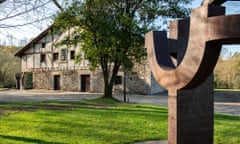 Chillida’s Arco de la Libertad (Arch of Freedom, 1993) outside the park’s Zabalaga farmhouse.