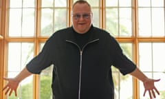 Kim Dotcom can be extradited to the US on charges related to Megaupload, a New Zealand court has ruled.