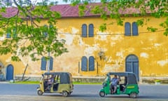 Tuk tuks in old Galle