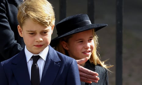Prince George and Princess Charlotte the youngest at Queen's funeral - video 