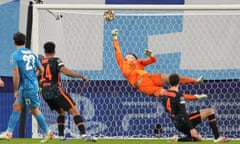 Magomed Ozdoev fires Zenit level in stoppage time.