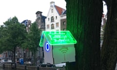 TreeWifi birdhouse