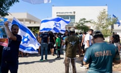 Rightwing Israelis protesting