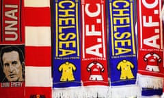 Chelsea FC vs Arsenal FC<br>epa07560188 (FILE) - Arsenal and Chelsea scarves on sale before the English Premier League soccer match between Arsenal FC and Chelsea FC in in London, Britain, 19 January 2019 (re-issued on 10 May 2019). Chelsea FC will face Arsenal FC in the 2019 UEFA Europa League final at the Olympic Stadium in Baku, Azerbaijan, on 29 May 2019. EPA/ANDY RAIN *** Local Caption *** 54914475