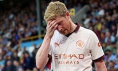 Kevin De Bruyne walks off at Burnley after sustaining the injury in Manchester City’s opening Premier League game. 
