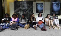 EL James<br>Fans of author EL James line up outside a Barnes and Noble bookstore in New York to get an autograph during a promotional event for her new book, Grey, Thursday, June 18, 2015. (AP Photo/Mary Altaffer)