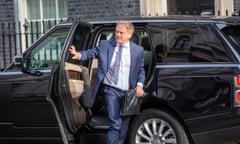 Grant Shapps gets out of a vehicle outside 10 Downing Street