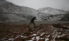 A man walks on Glacier Chacaltaya i