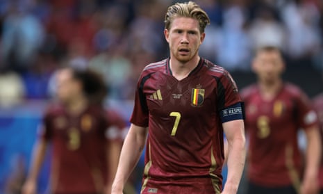 'Stupid': Belgium's De Bruyne disgruntled over golden generation question – video