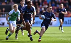 Harry Randall makes a break in Bristol’s 85-14 thrashing of Newcastle last Sunday.