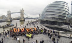 Divest London! Global Divestment Day City Hall action in London, UK, 14 février 2015.