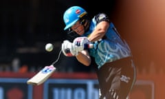 WBBL - Perth Scorchers v Brisbane Heat<br>SYDNEY, AUSTRALIA - OCTOBER 22: Grace Harris of the Heat breaks her bat during the WBBL match between Perth Scorchers and Brisbane Heat at North Sydney Oval, on October 22, 2023, in Sydney, Australia. (Photo by Mark Evans/Getty Images)