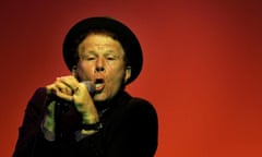 US singer Tom Waits in Amsterdam<br>epa000315505 US singer Tom Waits during his performance in Amsterdam, Friday 19 November 2004. EPA/ROBERT VOS