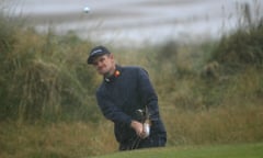 Justin Rose chips on to the 5th green during his third round.