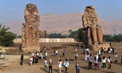 colossi memnon luxor