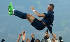 Olympique Lyonnais v Paris Saint-Germain - French Cup Final<br>LILLE, FRANCE - MAY 25: Kylian Mbappe of PSG celebrates the victory with teammates following the French Cup Final between Olympique Lyonnais (OL, Lyon) and Paris Saint-Germain (PSG) at Stade Pierre Mauroy, Decathlon Arena on May 25, 2024 in Villeneuve d'Ascq near Lille, France. (Photo by Jean Catuffe/Getty Images)