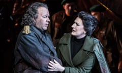 Johan Reuter as Oedipe and Sarah Connolly as Jocaste at the Royal Opera House.