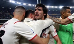 Sandro Tonali celebrates scoring