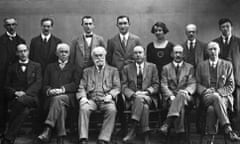 Photograph of Manchester Guardian editorial staff taken for the centenary of the newspaper in 1921. Archive ref: GUA/6/9/1/11/1/1.