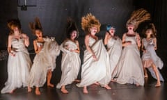 The Brides by David Glass Ensemble and Topi Dalmata at Jacksons Lane.©Tristram Kenton 01-23
(3 Raveley Street, LONDON NW5 2HX TEL 0207 267 5550  Mob 07973 617 355)email: tristram@tristramkenton.com