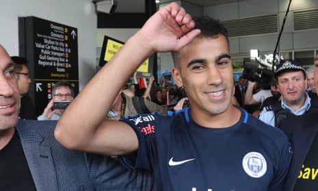 Hakeem al-Araibi arrives home in Melbourne – video