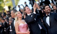 Tom Hanks, Scarlett Johansson, Wes Anderson and Jason Schwartzman on the red carpet for Asteroid City.