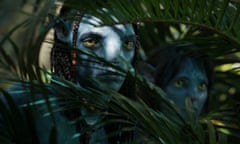 AVATAR: THE WAY OF WATER<br>(L-R): Lo’ak and Kiri in 20th Century Studios' AVATAR: THE WAY OF WATER. Photo courtesy of 20th Century Studios. © 2022 20th Century Studios. All Rights Reserved.