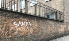 “A Christmas gift tag: Spotted this as I popped out for a sandwich. As you can imagine, it made me feel all warm and fuzzy inside”. Tagged as taken in Shoreditch on 12 December 2016