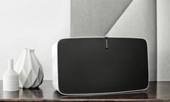 A Sonos Play 5