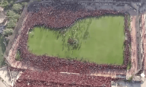 Al-Ahly abandon training as too many fans try to watch session – video